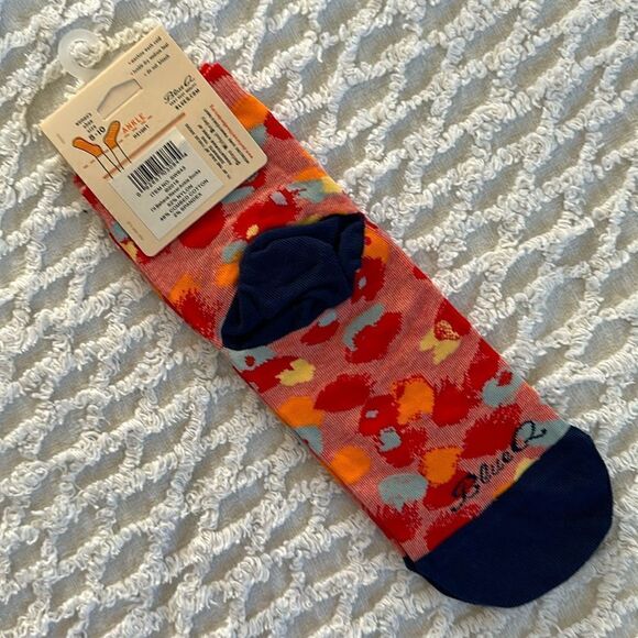 Blue Q Womens Cotton Ankle Socks “I Will Never Behave” - Picture 3 of 10